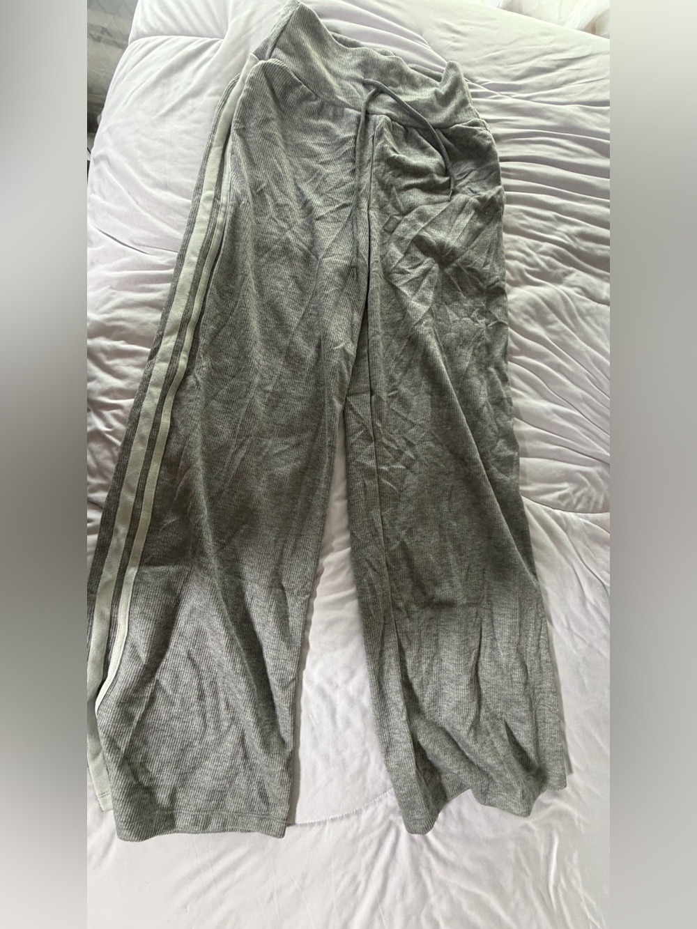HALARA Gray Wide-Leg Ribbed Lounge Pants with Side Stripes